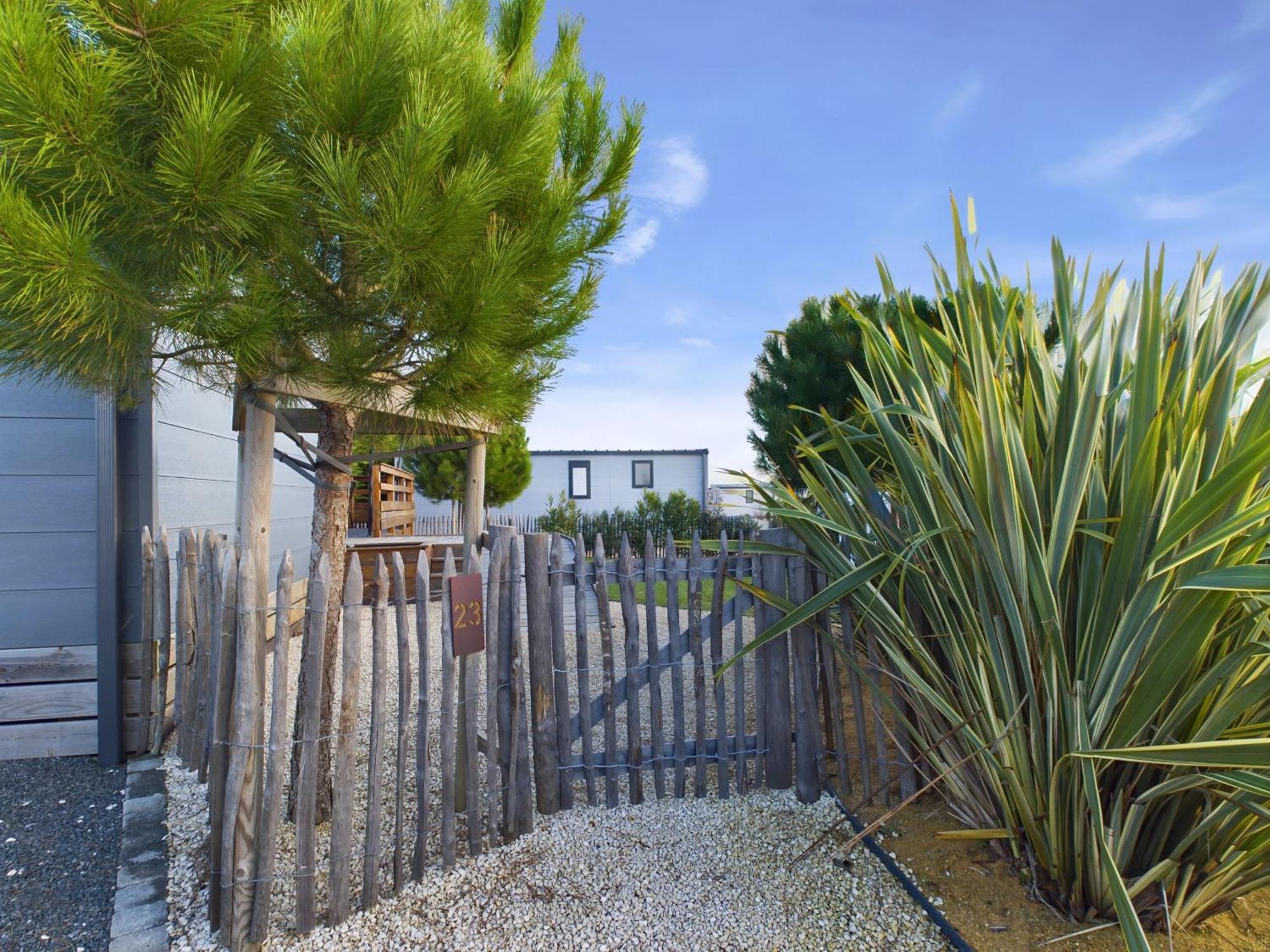 Beau Chalet Pour 4 Pers - Acces Piscine Chauffee Brétignolles-sur-Mer Exterior foto